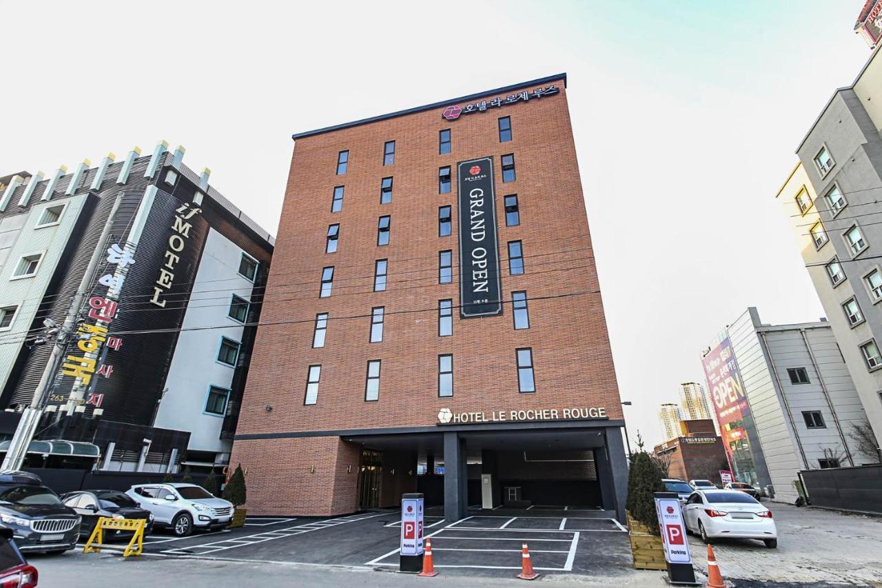 Lerocherrouge Hotel Чхунчхон Екстер'єр фото