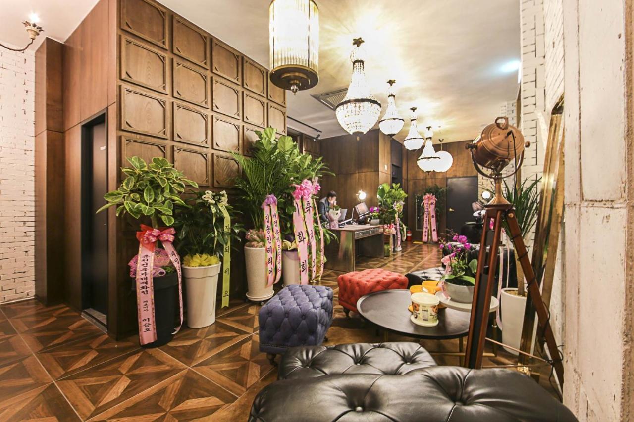 Lerocherrouge Hotel Чхунчхон Екстер'єр фото